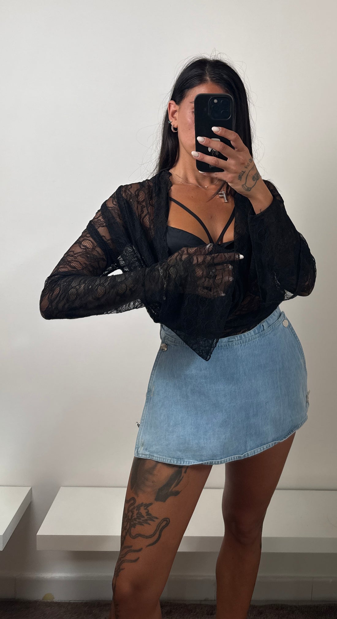 Maglia in pizzo nera
