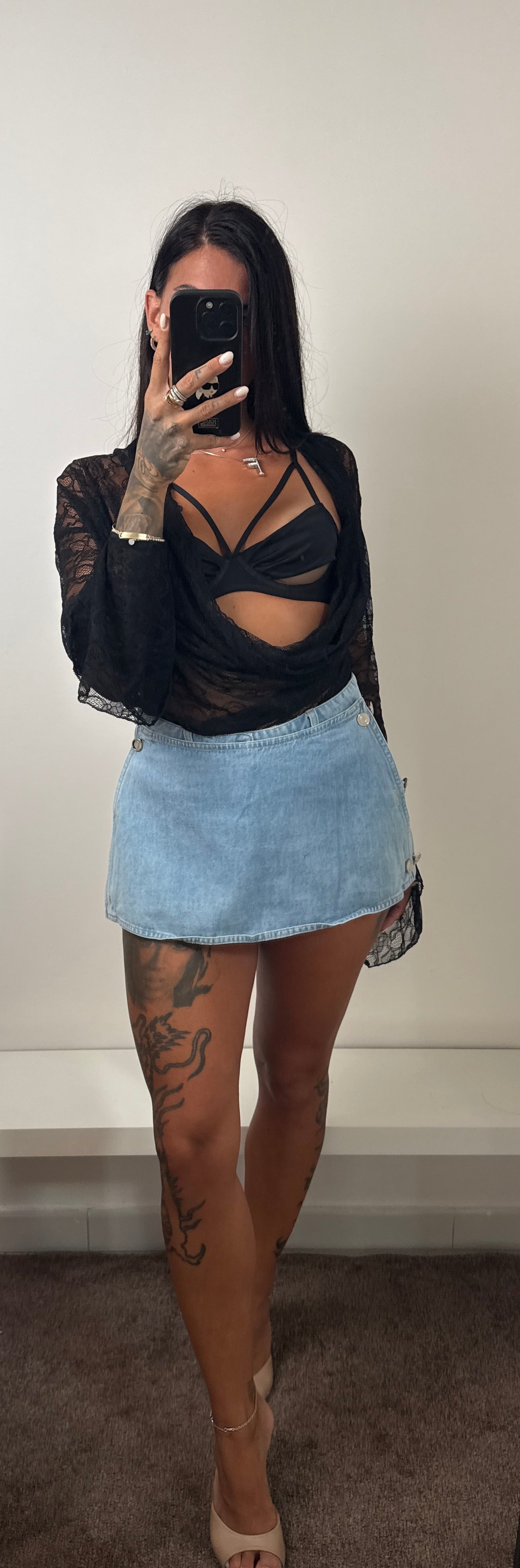 Maglia in pizzo nera