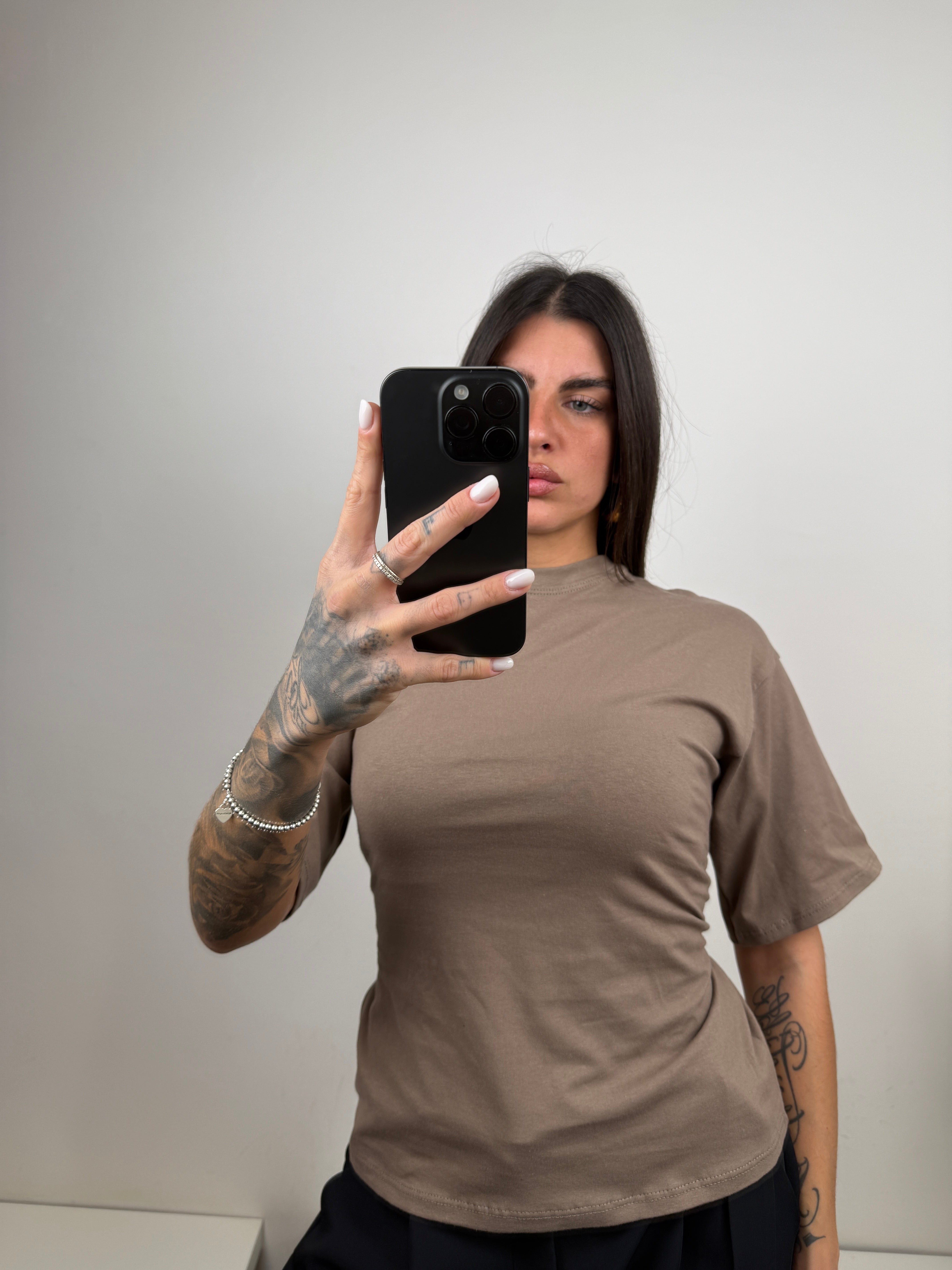 T shirt beige con fiocco