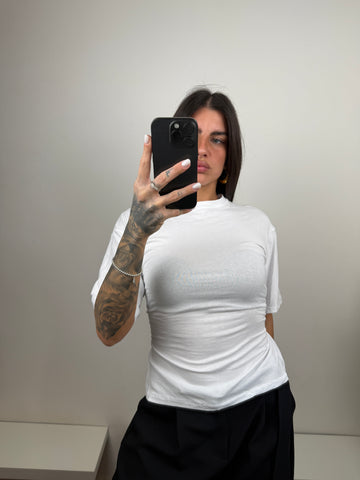 T shirt bianca con fiocco