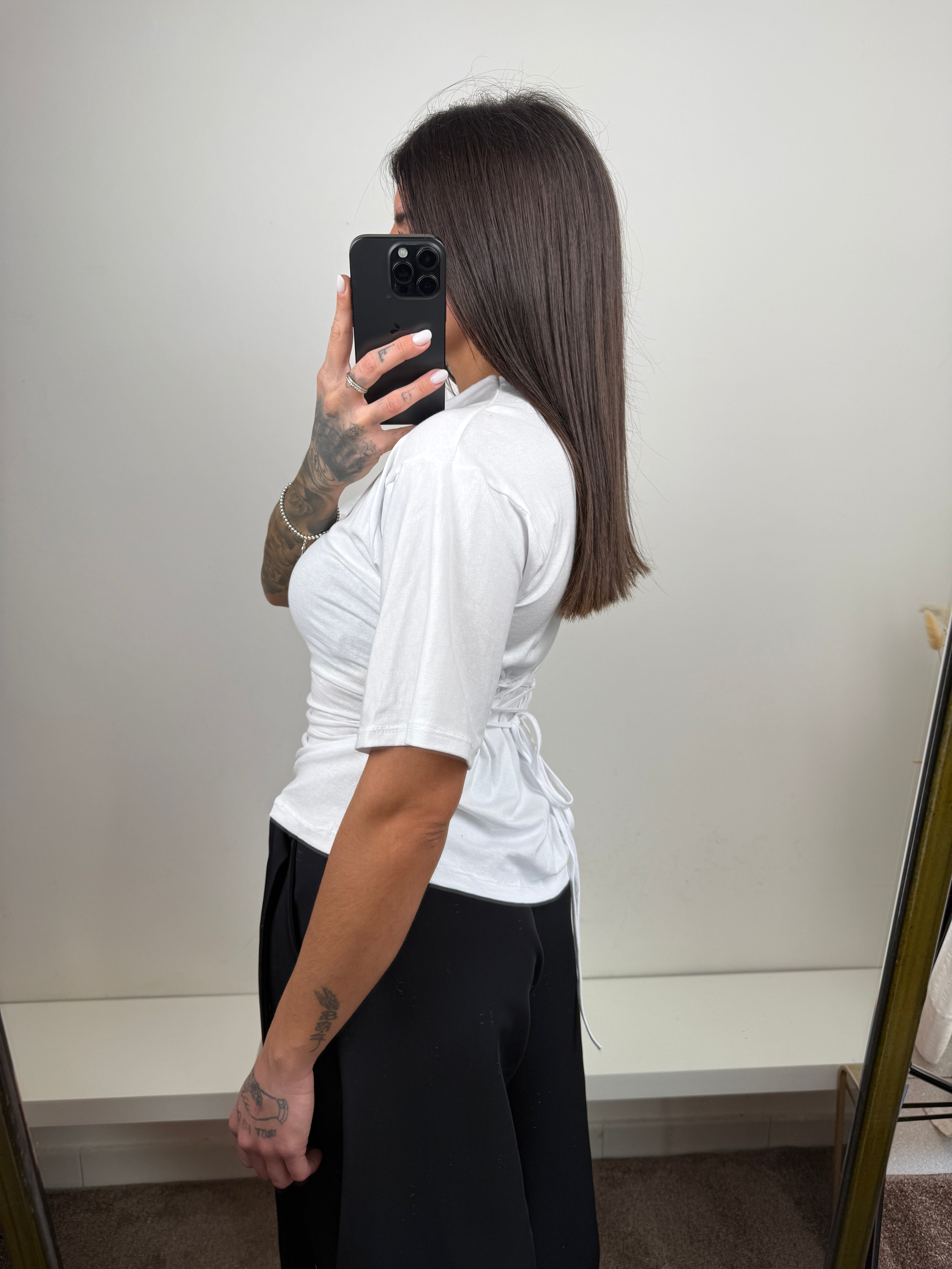 T shirt bianca con fiocco