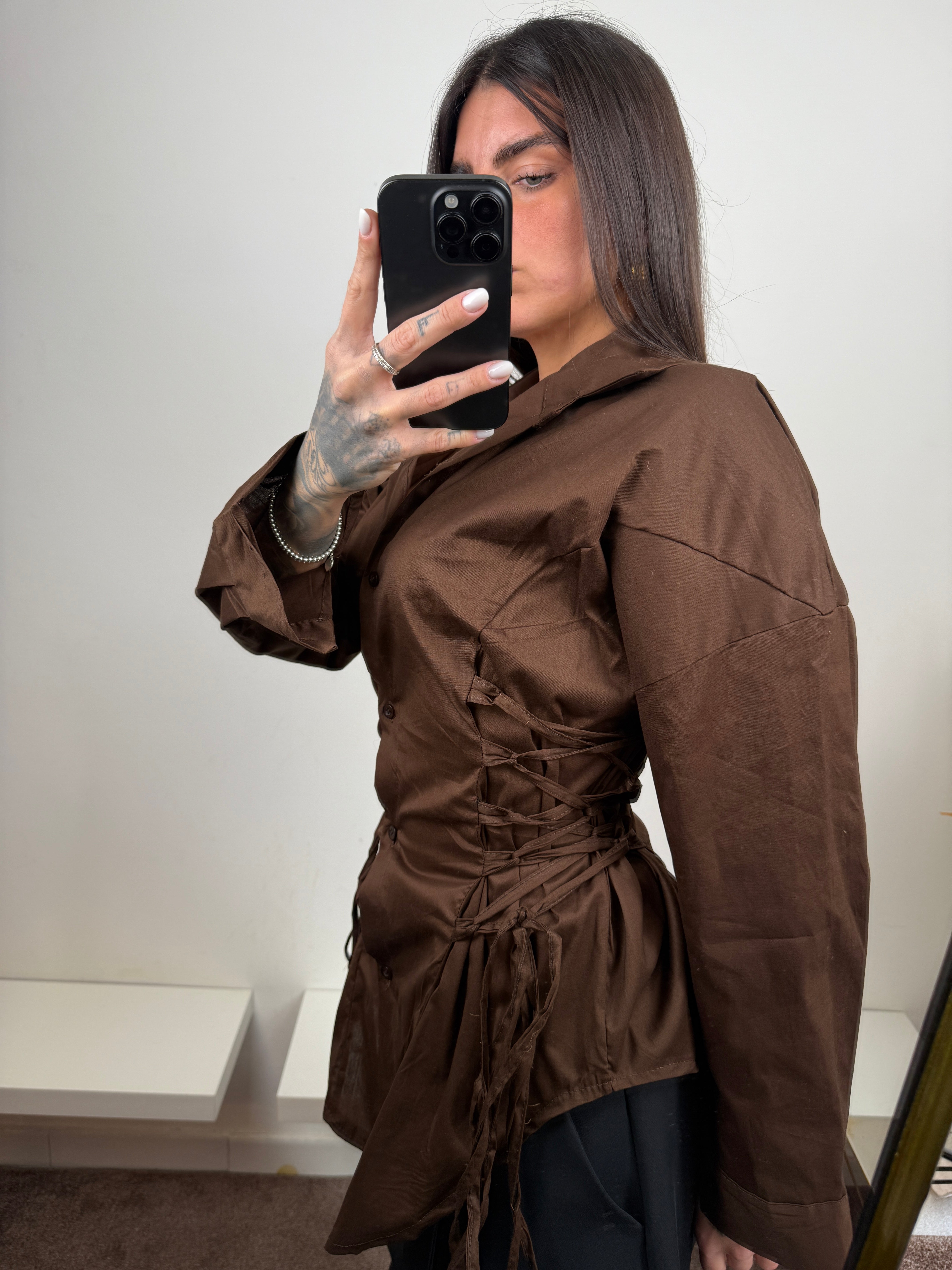 Camicia fiocco marrone