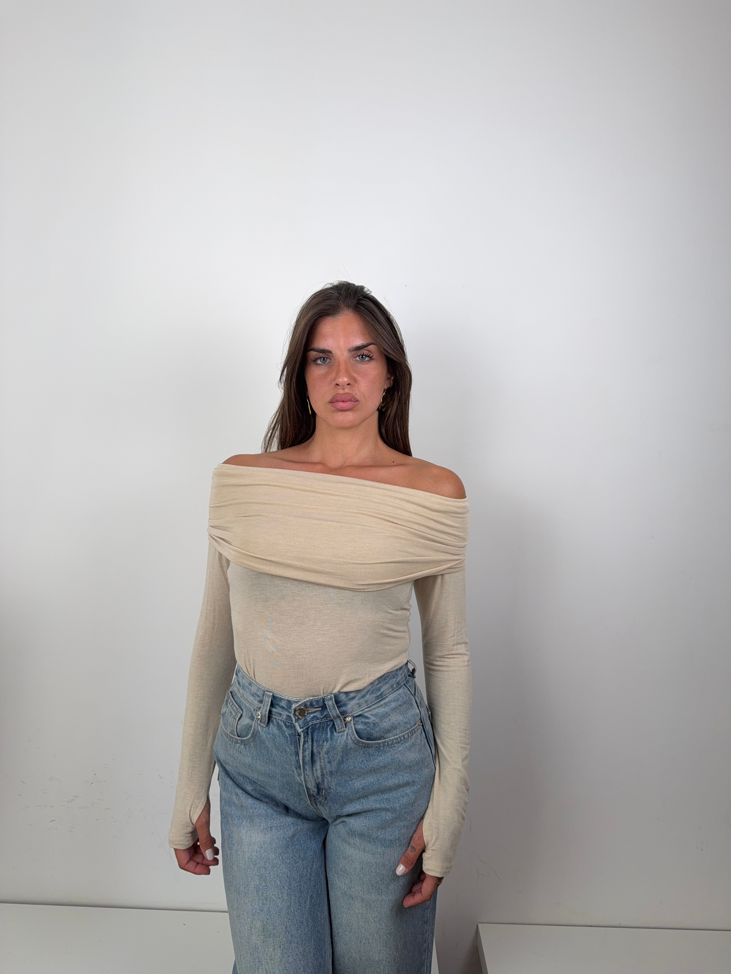 Maglia scollo a barca panna