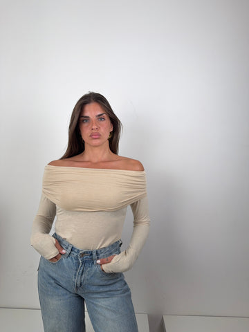 Maglia scollo a barca panna